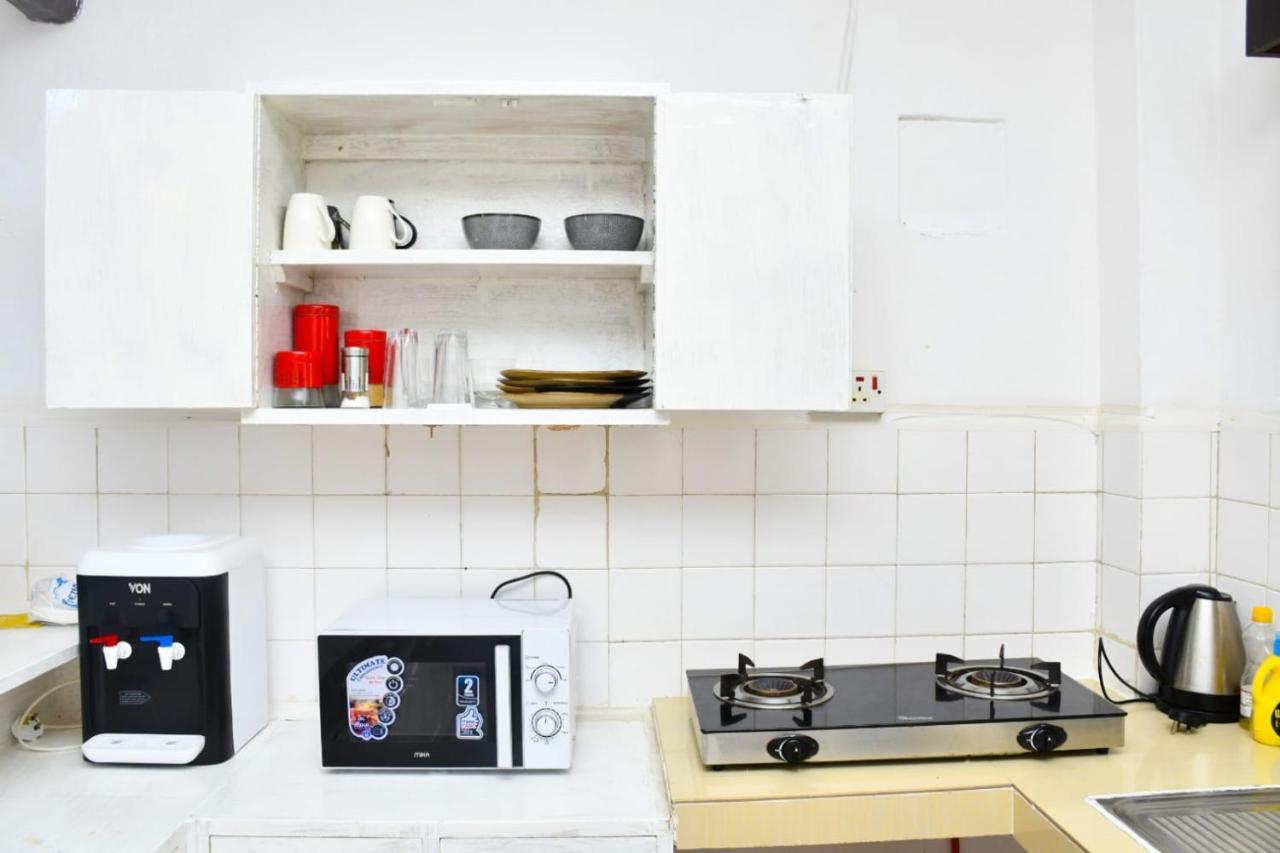 Mavericks Convenient Cozy Loft In Diani'S Cbd Укунда Екстериор снимка