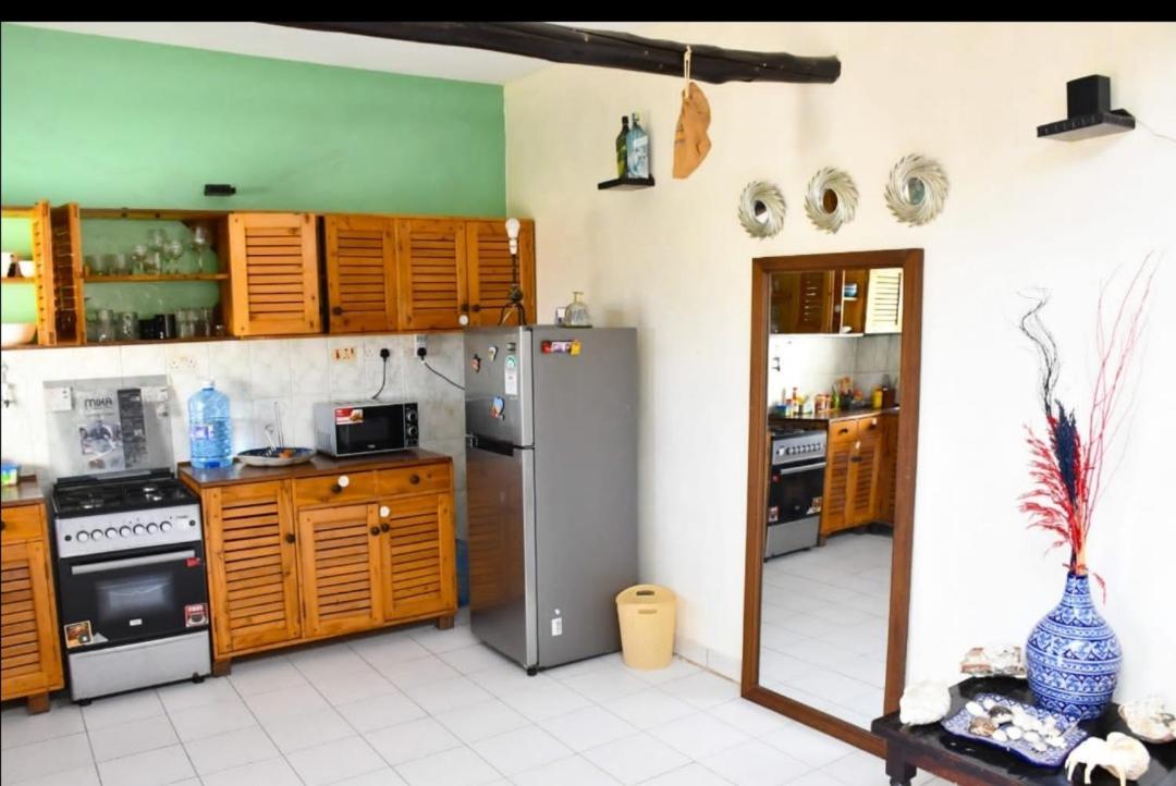 Mavericks Convenient Cozy Loft In Diani'S Cbd Укунда Екстериор снимка