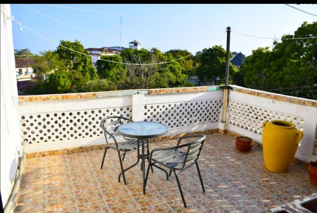 Mavericks Convenient Cozy Loft In Diani'S Cbd Укунда Екстериор снимка