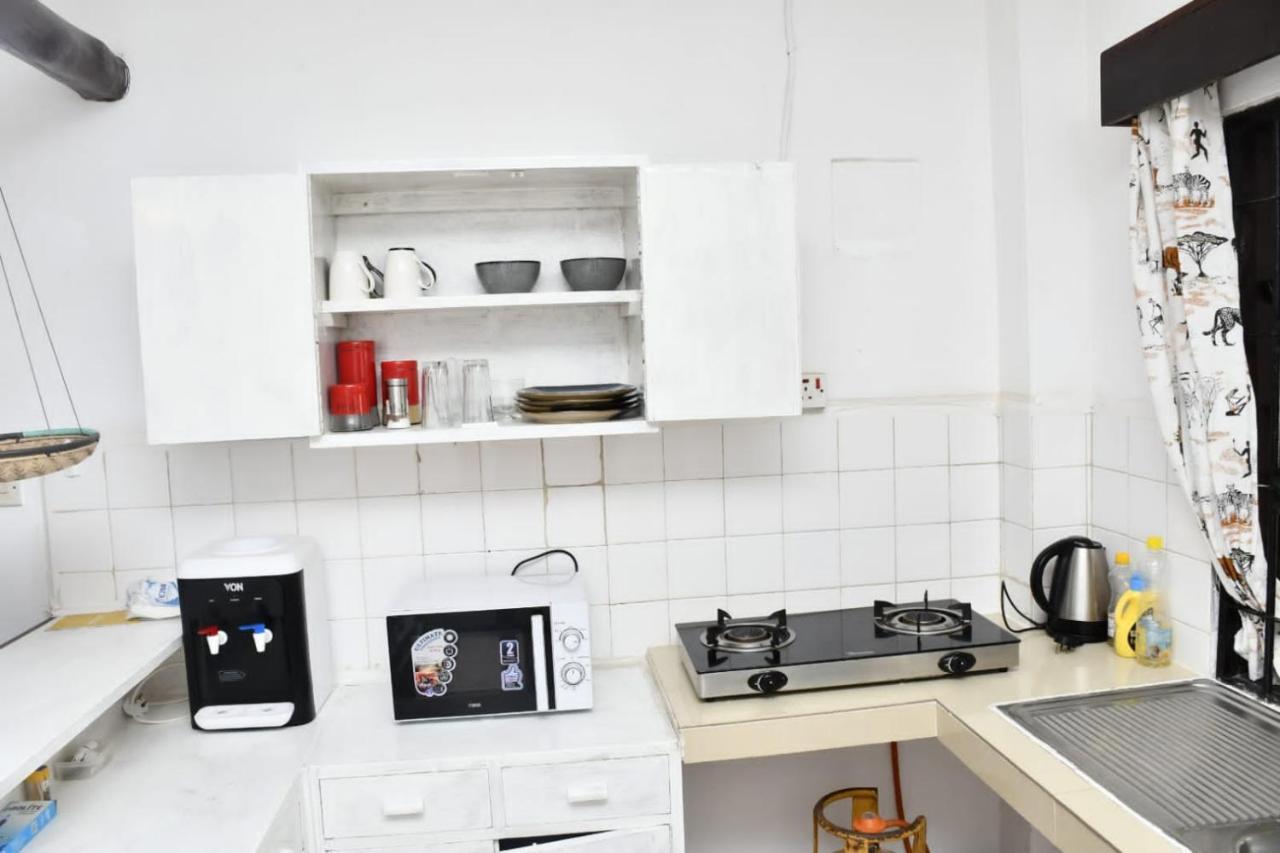 Mavericks Convenient Cozy Loft In Diani'S Cbd Укунда Екстериор снимка
