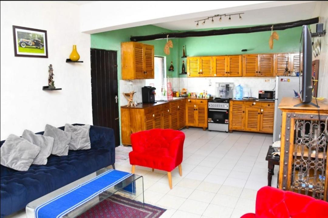 Mavericks Convenient Cozy Loft In Diani'S Cbd Укунда Екстериор снимка