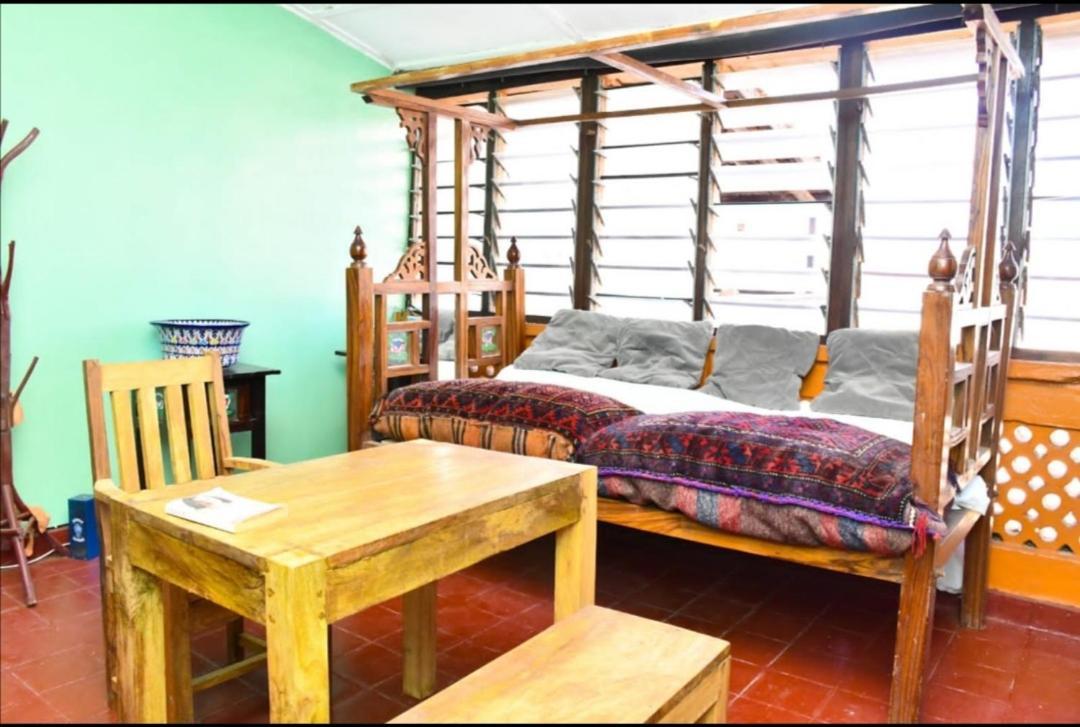 Mavericks Convenient Cozy Loft In Diani'S Cbd Укунда Екстериор снимка