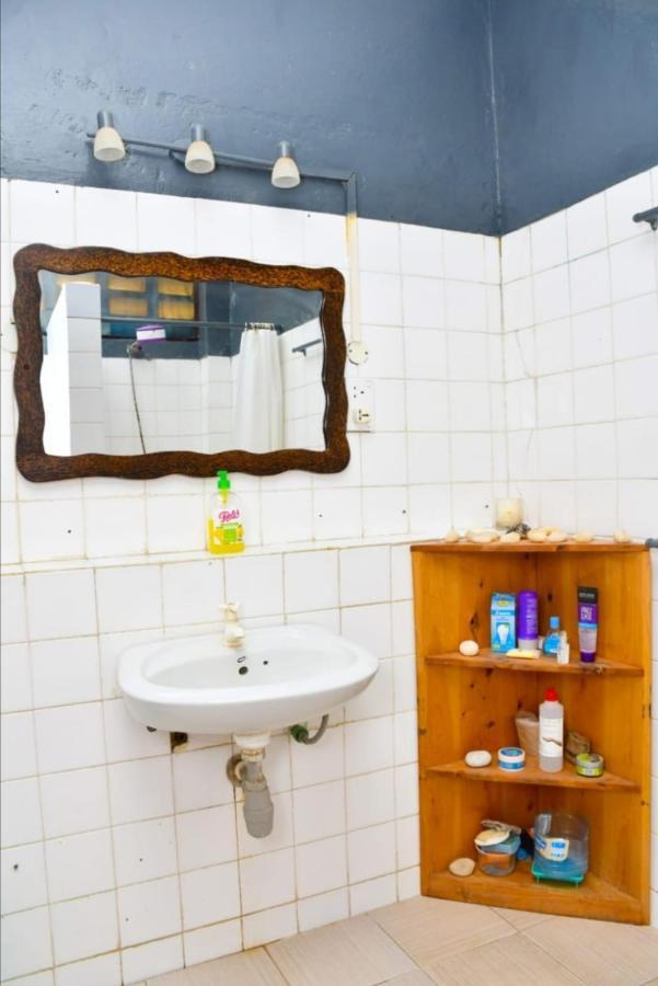 Mavericks Convenient Cozy Loft In Diani'S Cbd Укунда Екстериор снимка
