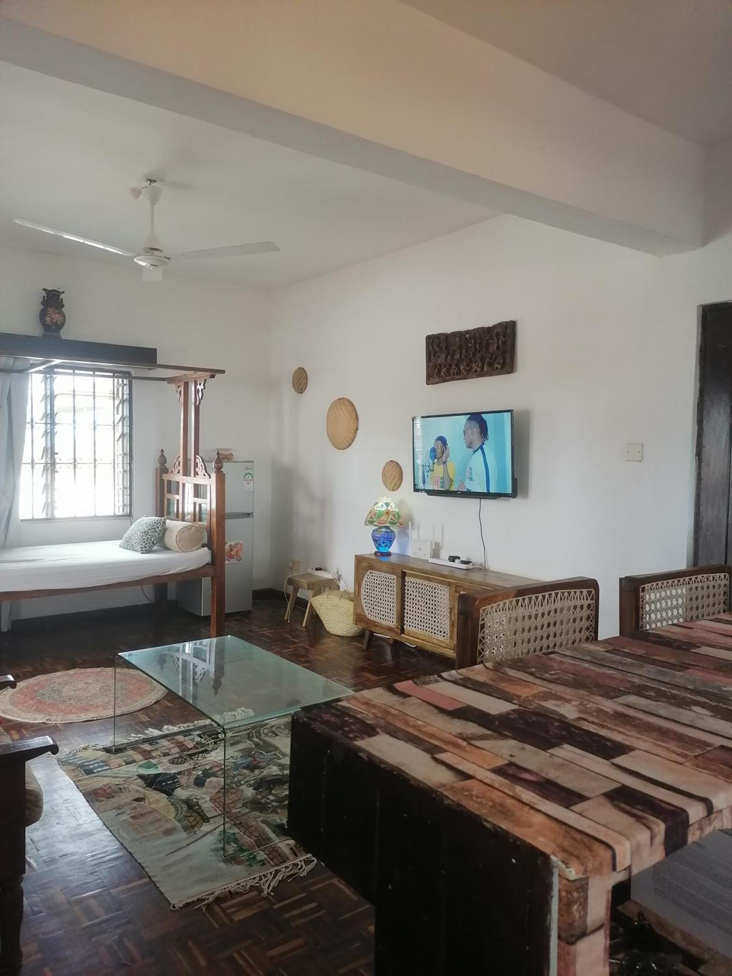 Mavericks Convenient Cozy Loft In Diani'S Cbd Укунда Екстериор снимка